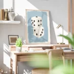 affiche de deux des blancs empiles avec des points noirs sur un fond bleu clair bureau.webp