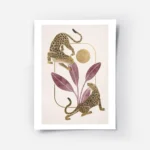 affiche de deux leopards dores tachetes noirs avec des feuilles bordeaux et un c.webp