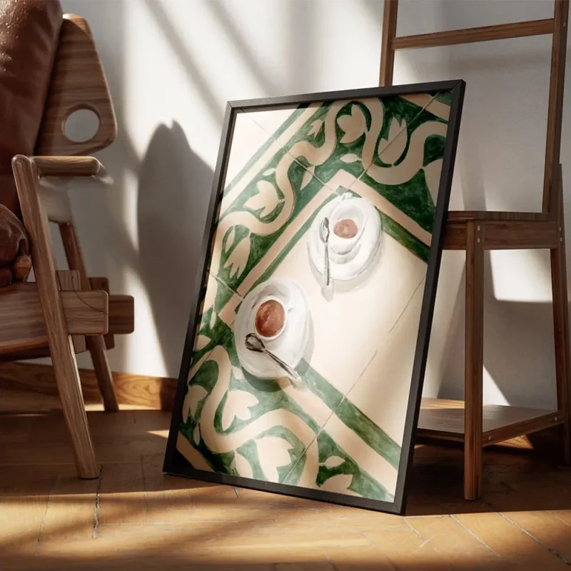 affiche de deux tasses de cafe italien blanc sur un sol carrele vert et beige av encadre.webp