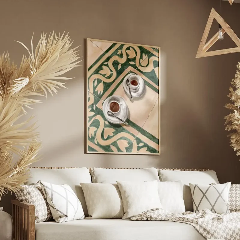 affiche de deux tasses de cafe italien blanc sur un sol carrele vert et beige av salon.webp
