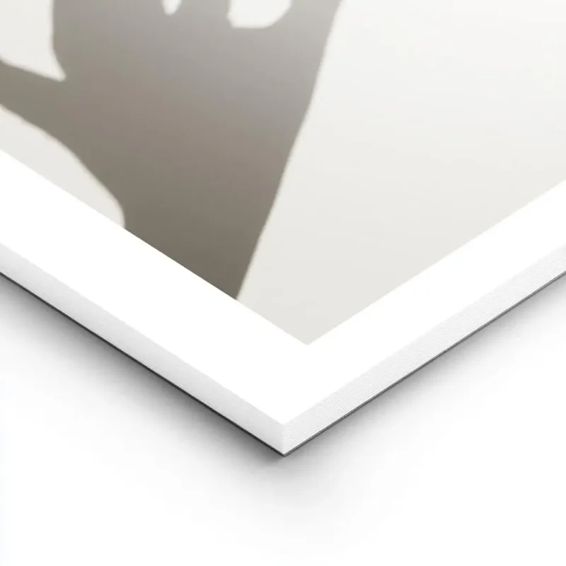 affiche de deux tasses de cafe vert sur soucoupes avec des ombres de mains sur l lightpanel.webp