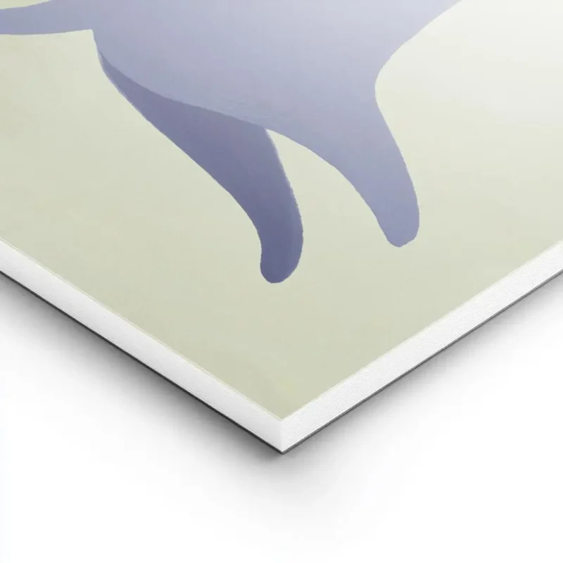affiche de deux teckels bleus joyeux sur un fond vert clair typographie moderne lightpanel.webp