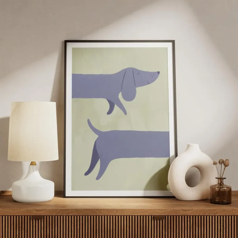affiche de deux teckels bleus joyeux sur un fond vert clair typographie moderne meuble.webp