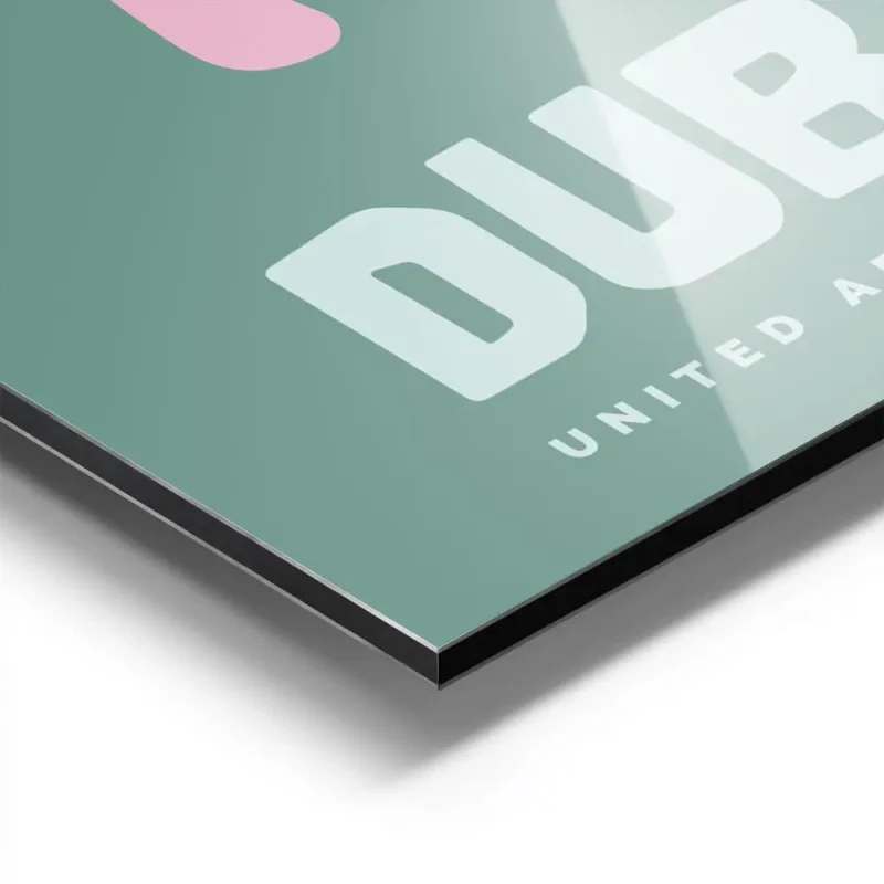 affiche de dubai aux couleurs vives typographie saisissante et palmier stylise e aluminium.webp