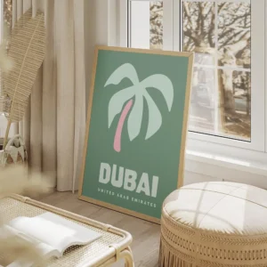affiche de dubai aux couleurs vives typographie saisissante et palmier stylise e salon beige.webp