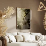 affiche de feuilles de palmier vertes eclairees par des rayons de soleil salon.webp