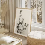 affiche de feuilles deucalyptus vertes sur fond gris clair photographie botaniqu salon beige.webp