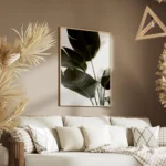 affiche de feuilles vertes de strelitzia sur fond blanc typographie minimaliste salon.webp