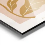 affiche de fleur blanche et lilas a feuilles jaunes sur fond rose clair typograp aluminium.webp