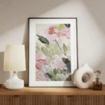 affiche de fleurs abstraites avec une peinture texturee en rose vert et blanc meuble.webp