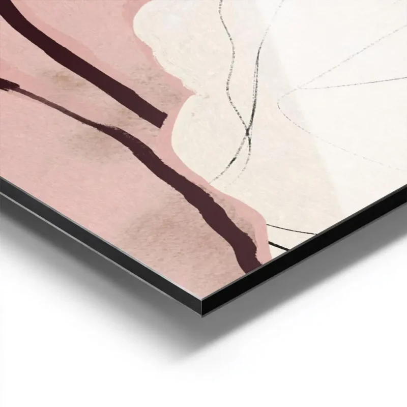 affiche de fleurs blanches avec des details rouges sur fond rose pale style pein aluminium.webp