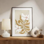 affiche de fleurs blanches avec feuillage marron sur fond beige composition simp meuble.webp