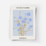 affiche de fleurs bleues et tiges marron sur fond bleu clair avec le texte fleur.webp