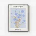 affiche de fleurs bleues et tiges marron sur fond bleu clair avec le texte fleur avec cadre.webp