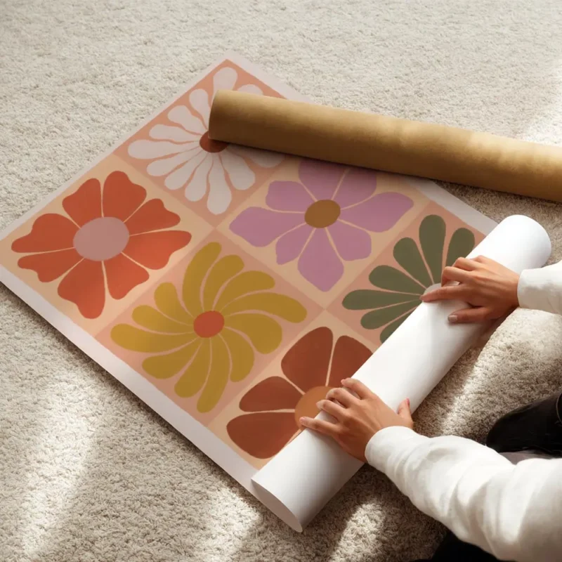 affiche de fleurs carrees graphiques aux couleurs vives enroule.webp