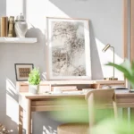 affiche de fleurs dallium sechees beiges sur fond clair avec des typographies te bureau.webp