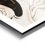 affiche de fleurs de feuilles et dune main noire en line art sur fond beige aluminium.webp