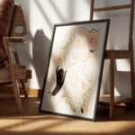 affiche de fleurs de feuilles et dune main noire en line art sur fond beige encadre.webp