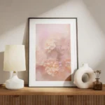 affiche de fleurs douces aux couleurs peche et rose avec un effet flou creant un meuble.webp