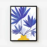 affiche de fleurs indigo dans un vase jaune dessin simple de kristian gallagher avec cadre.webp